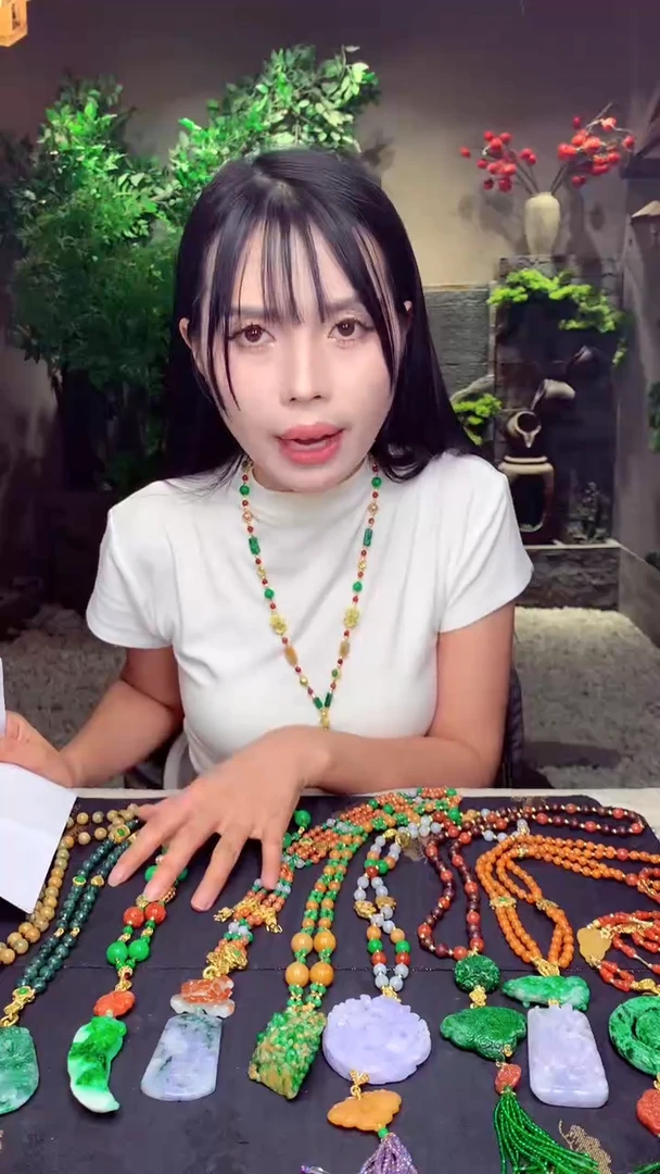 定制翡翠未镶嵌侯****姐天然翡翠（拍一发一）