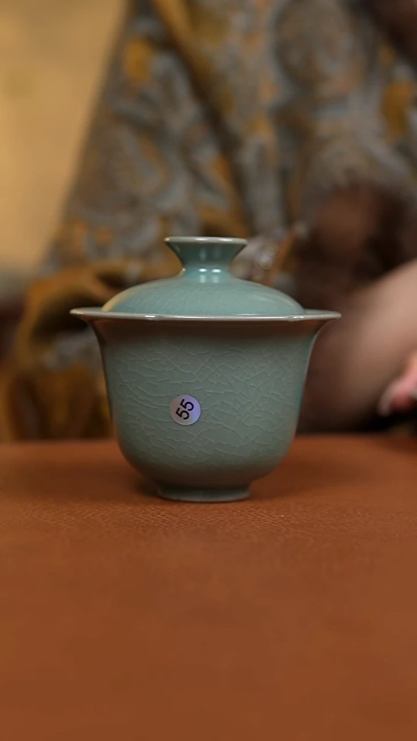 瓷片仿古翡翠绿釉两才葵口盖碗55