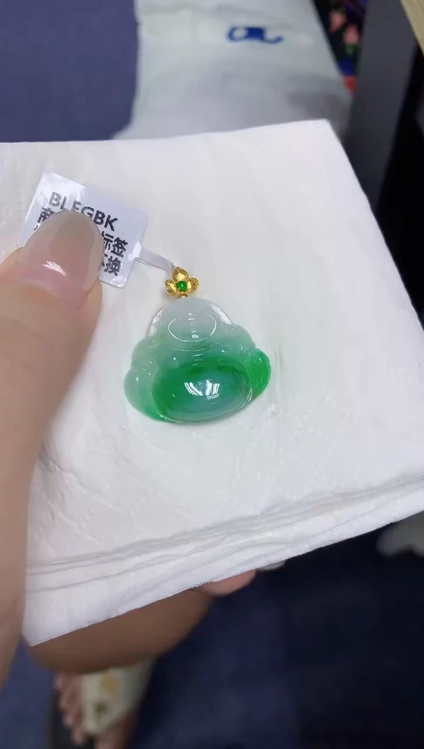 翡翠18K金镶嵌颈饰天然缅甸翡翠A货
