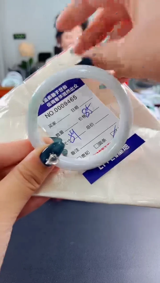 翡翠手镯未镶嵌天然缅甸A货翡翠