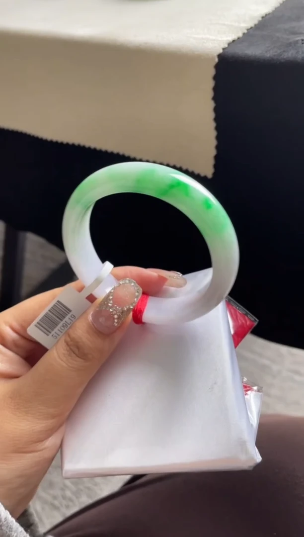 未镶嵌手镯翡翠三天鉴赏期