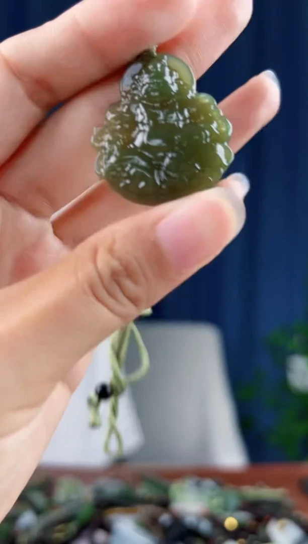 未镶嵌和田玉挂件拍一发一，多样性发货