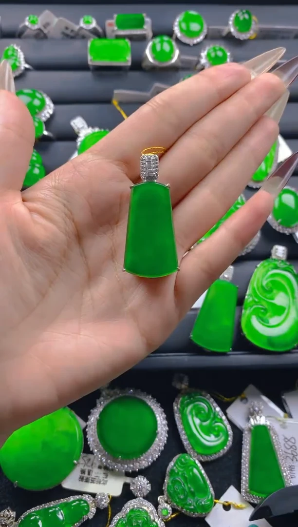 【闪购商品】翡翠颈饰银S925镶嵌11111111