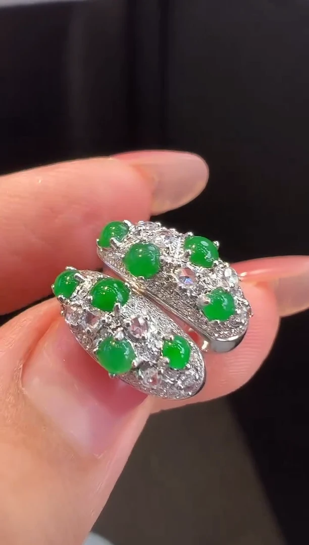 18K金镶嵌翡翠耳饰耳饰