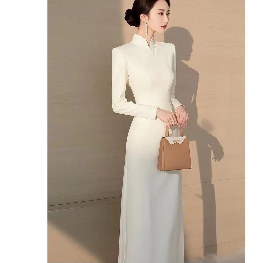 春季新中式改良旗袍端庄大气名媛女神范高级感国风白色立领连衣裙