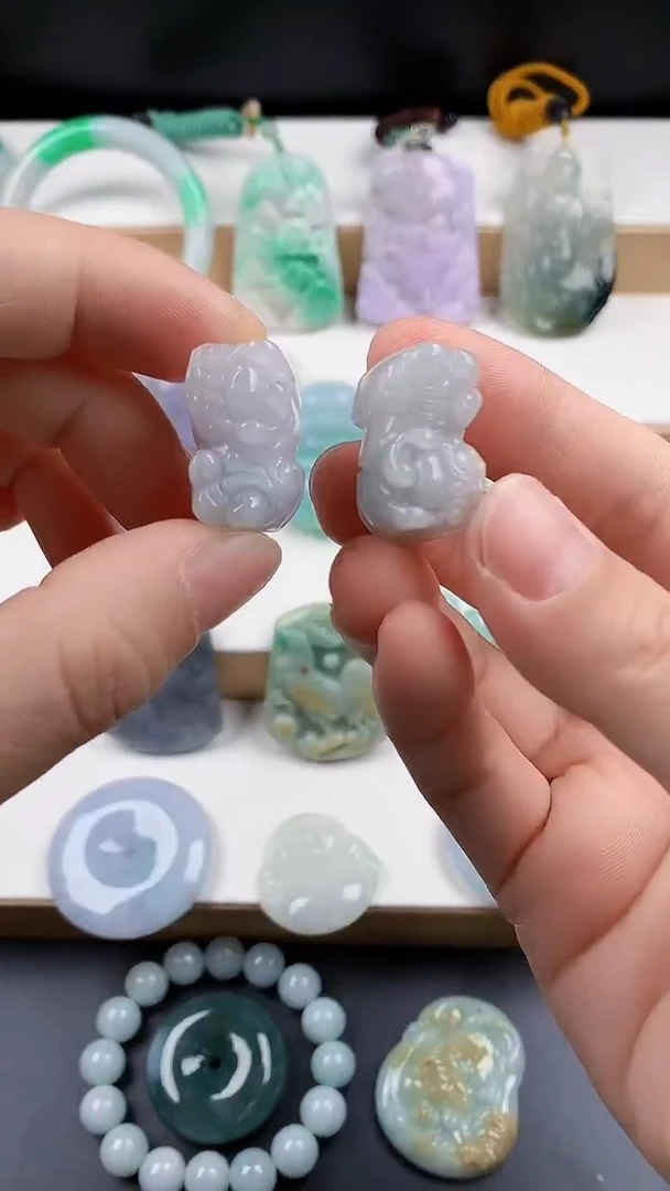 颈饰未镶嵌翡翠天然翡翠吊坠挂件