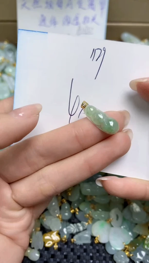 【闪购商品】翡翠颈饰18K金镶嵌天然缅甸A货翡翠