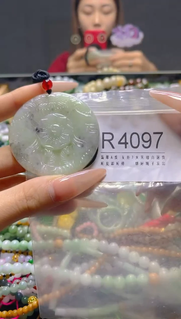 颈饰未镶嵌翡翠/R/翡翠A货，一件也是批发价