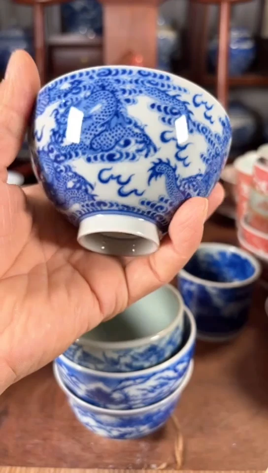 柴窑青花龙纹鸡心杯杯