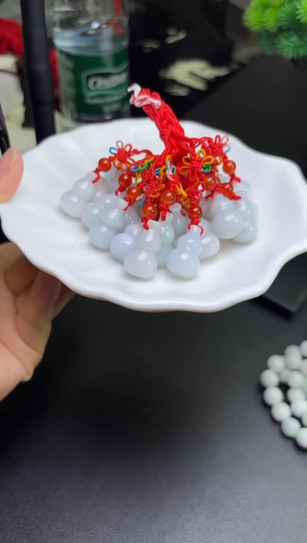 翡翠挂件未镶嵌多样性发一件R703028