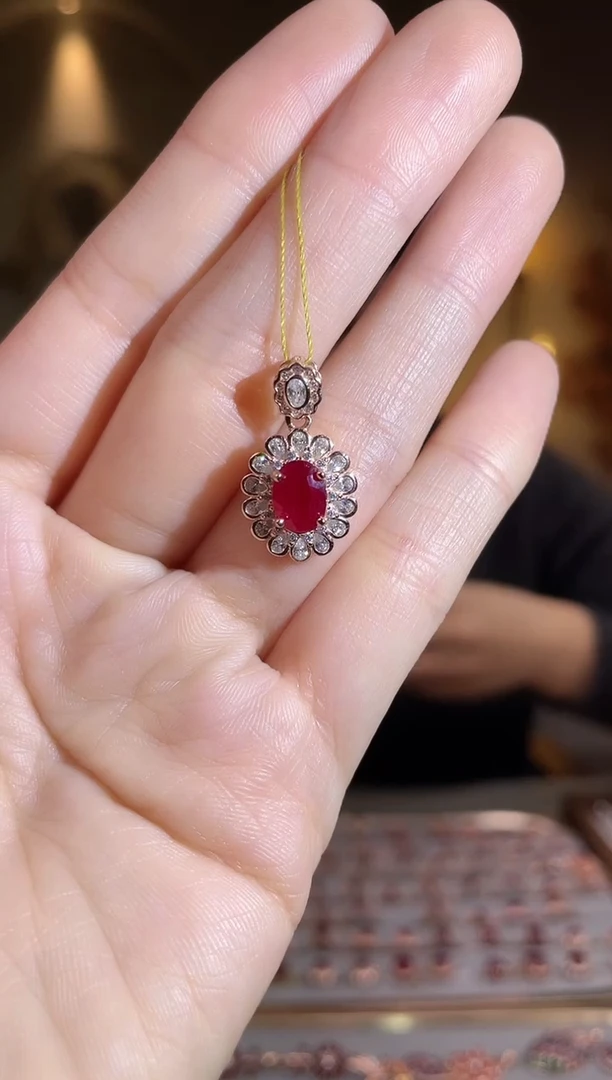 银S925镶嵌颈饰红宝石颈饰