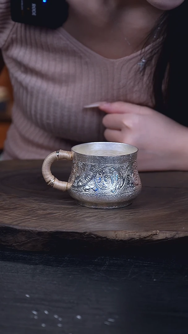 新品手工缠枝莲银杯175克  210毫升