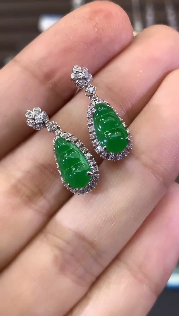 18K金镶嵌翡翠耳饰B271