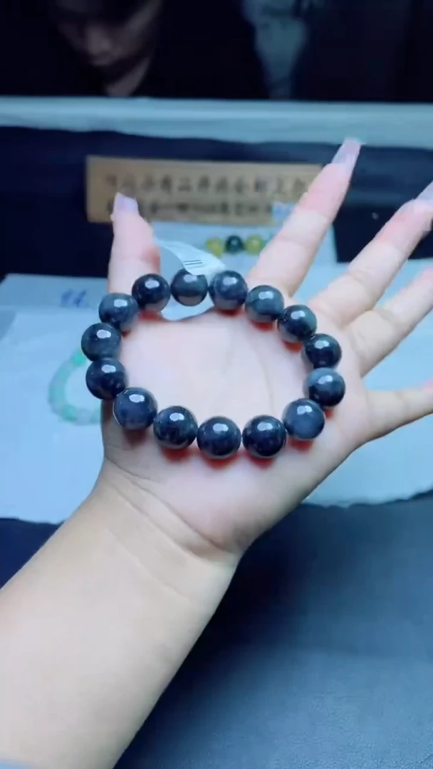 定制翡翠未镶嵌魚?珠串