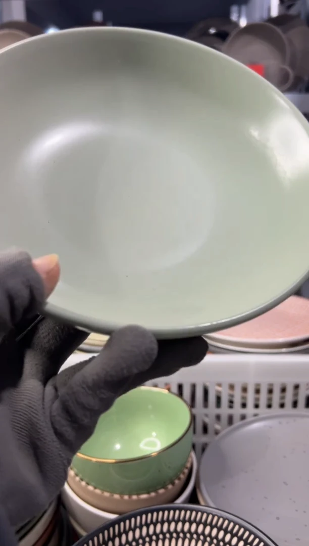 瓷片点**存“买小黄车会员链接，享半价”