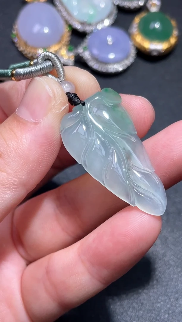颈饰未镶嵌翡翠16.......