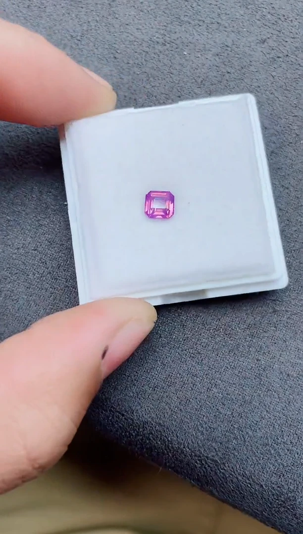 裸石彩色蓝宝石1.05ct
