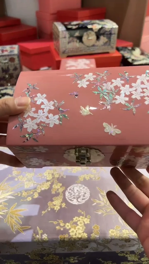 鱼锁满贝底··微瑕·弘贝雅螺钿漆器文化馆