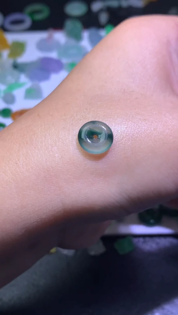 未镶嵌定制翡翠毛货