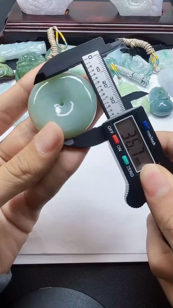 吊坠(不含链)未镶嵌翡翠1