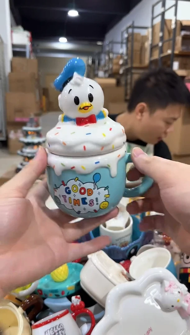 瓷片原盒唐老鸭松松蛋糕水杯