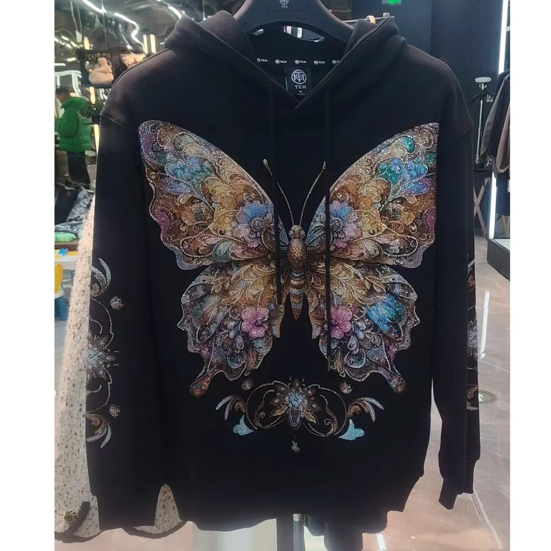TCH服饰店播-潮牌轻奢彩色刺绣蝴蝶烫钻连帽卫衣T72C126003
