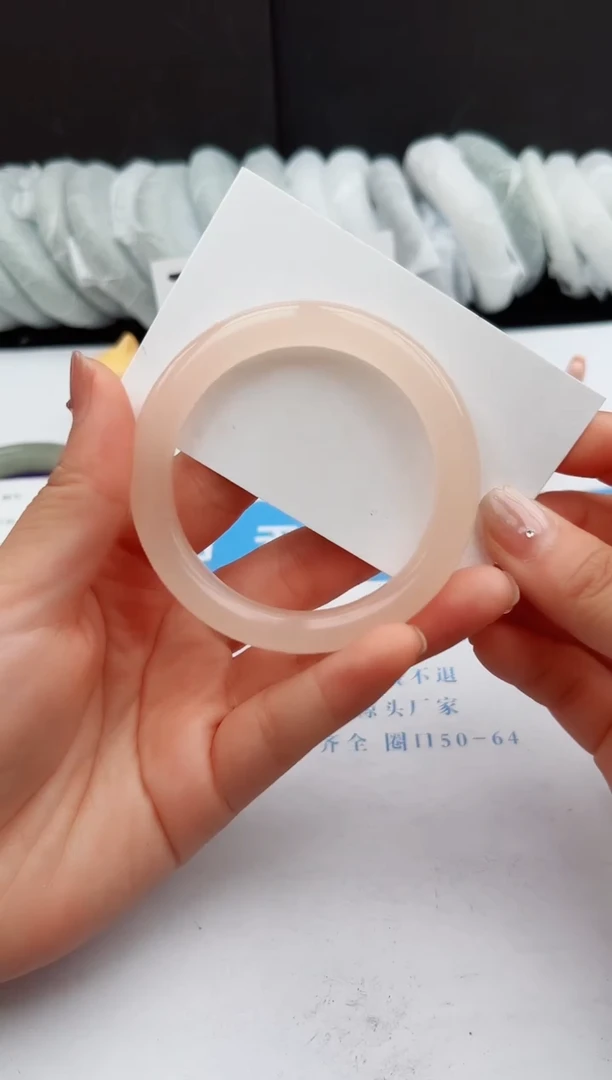 【闪购商品】石英质玉手镯未镶嵌37--53.2