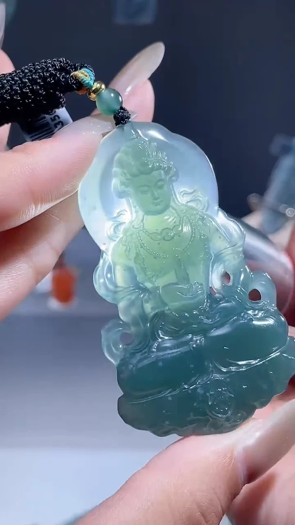 颈饰未镶嵌翡翠度母