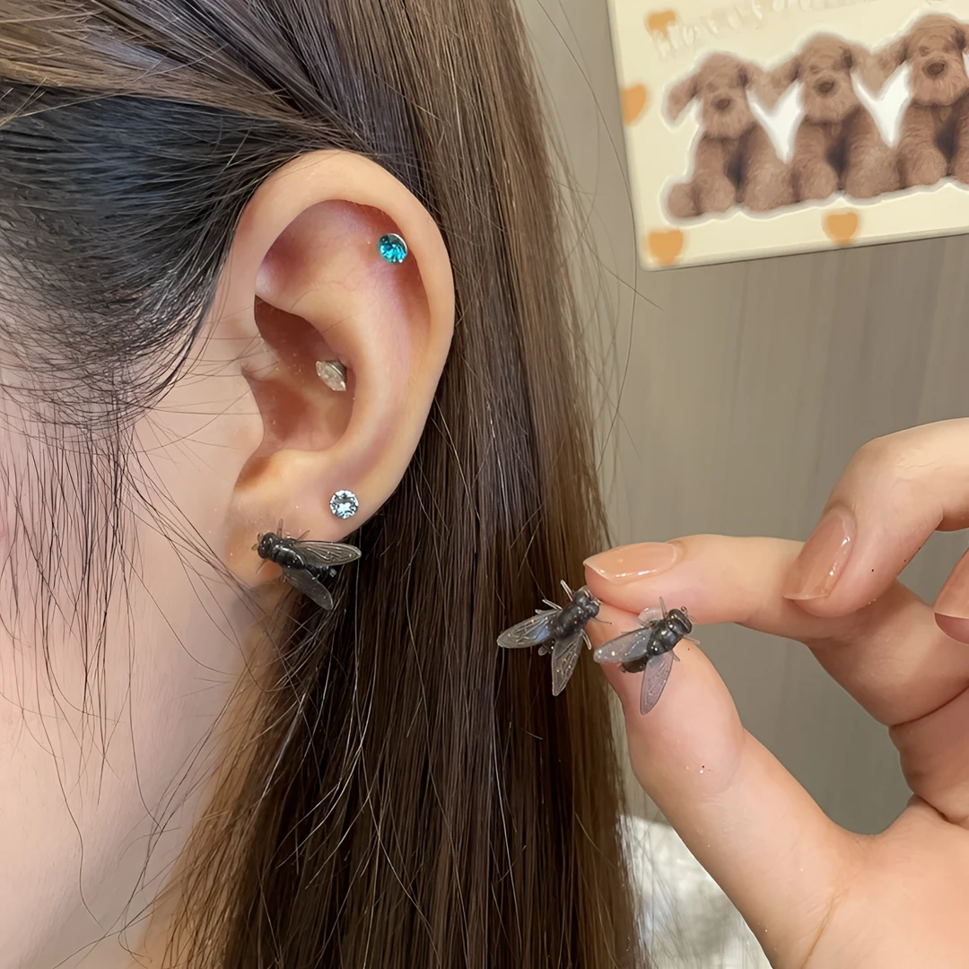 【2·9包邮】仿真苍蝇耳钉搞怪黑色迷你耳饰整蛊小众昆虫摆件饰品