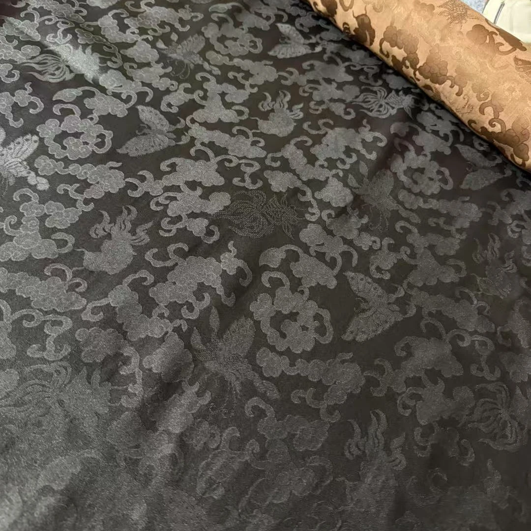 【莨丝智友】[金鱼戏彩蝶]桑波缎提花带罗孔 香云纱 0.5米