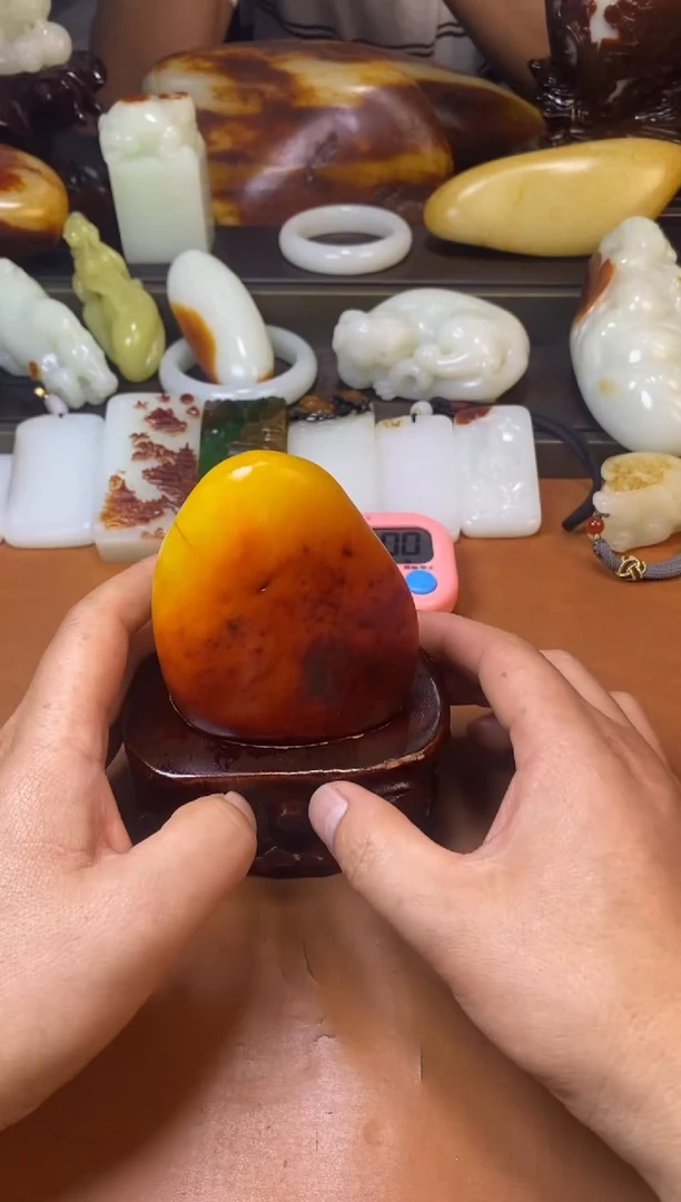 和田玉未镶嵌摆件飞**…和田玉