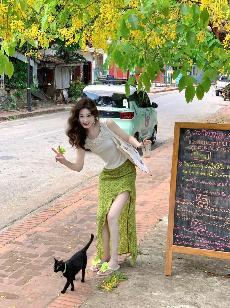 可盐可甜套装夏季木耳花边针织无袖背心上衣女不规则荷叶边半身裙