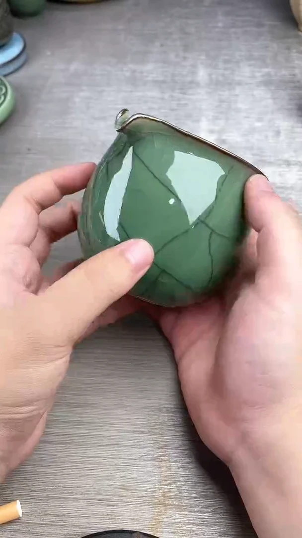 青瓷仓储福利清仓微微瑕