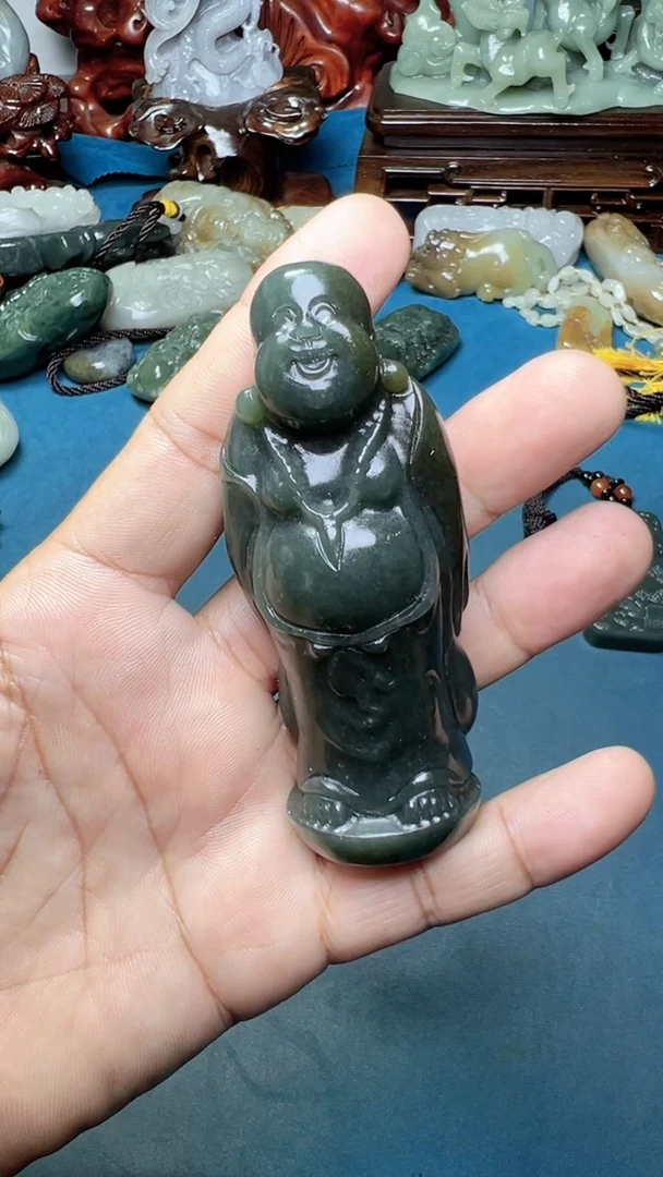 未镶嵌和田玉把件-