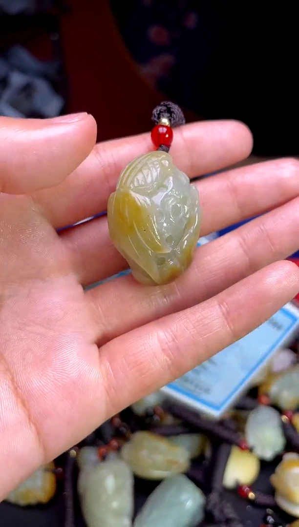 和田玉未镶嵌颈饰1