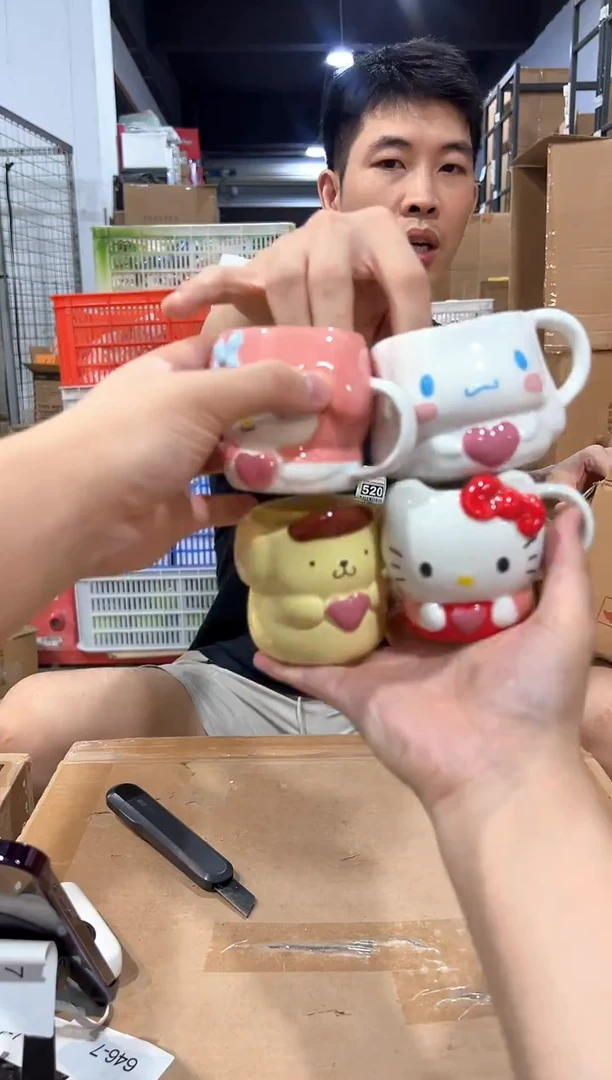 瓷片三利鸥抱爱心一口杯4件套