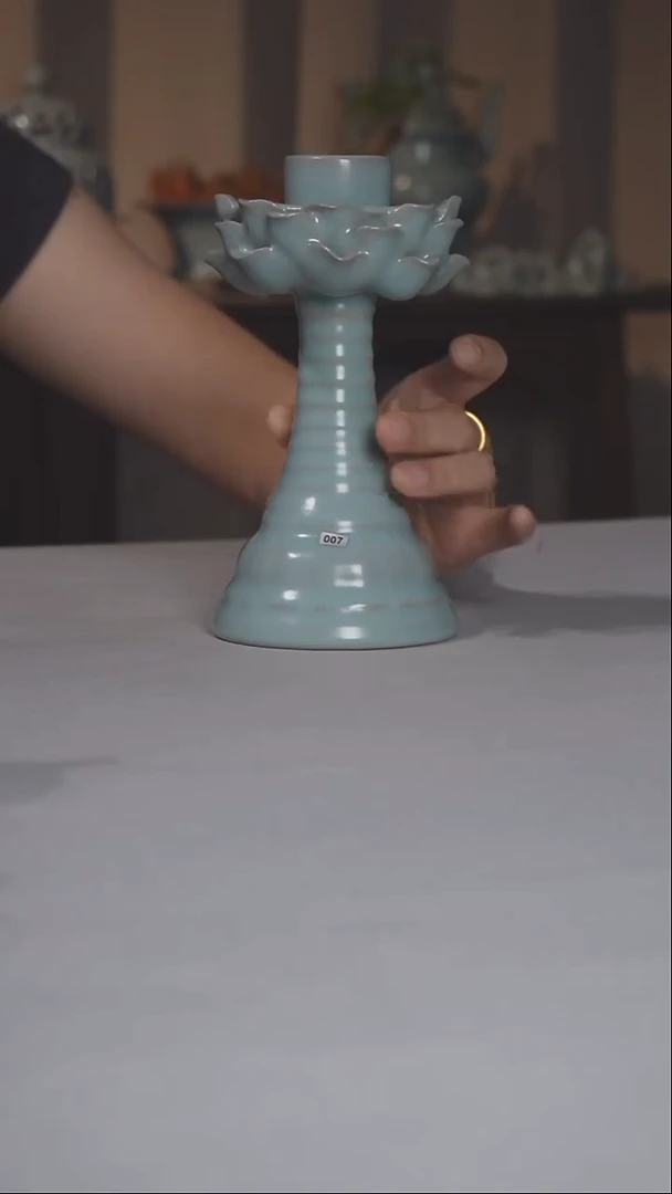 汝瓷007号微瑕高莲花烛台