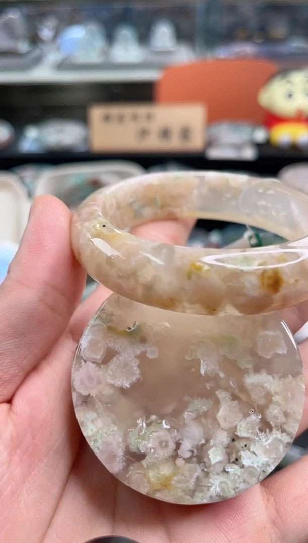 未镶嵌手镯石英质玉尘*丷圈口（赠品镯心）