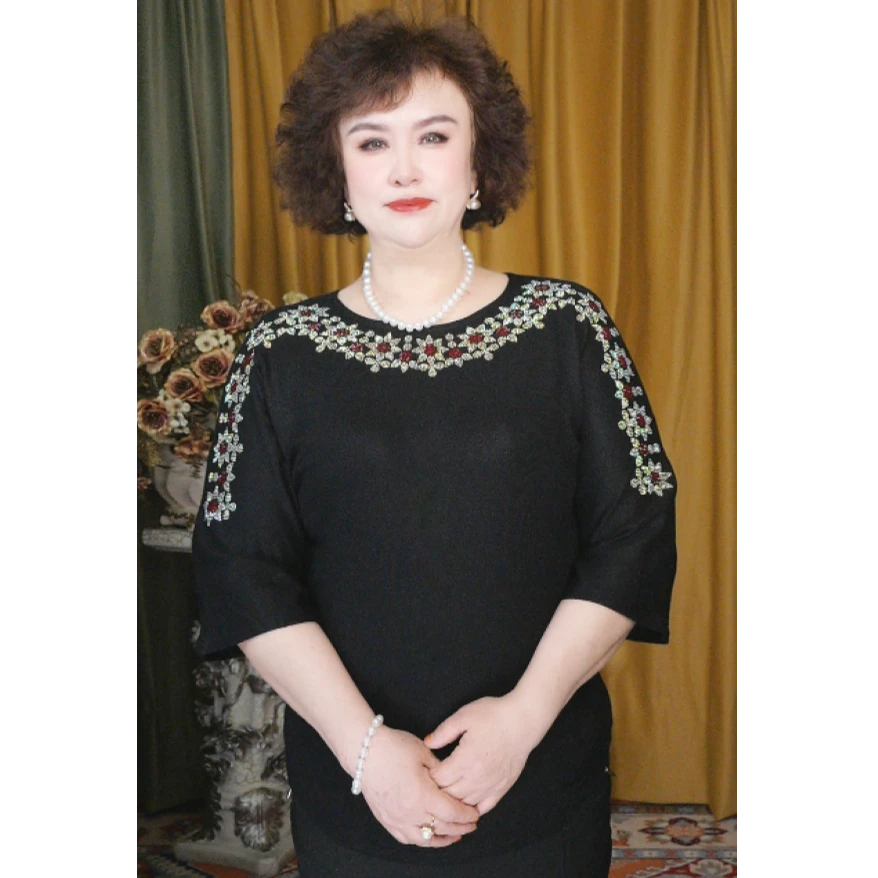 新款妈妈装上衣烫钻气质显瘦洋气打底修身优雅圆领中袖t恤