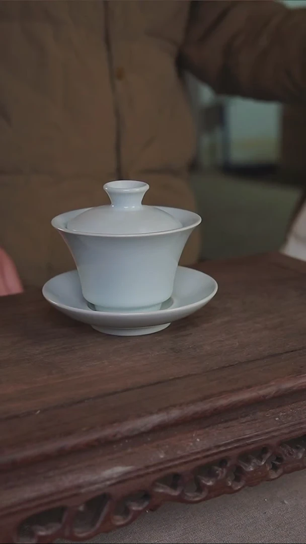 杯月白马蹄盖碗00