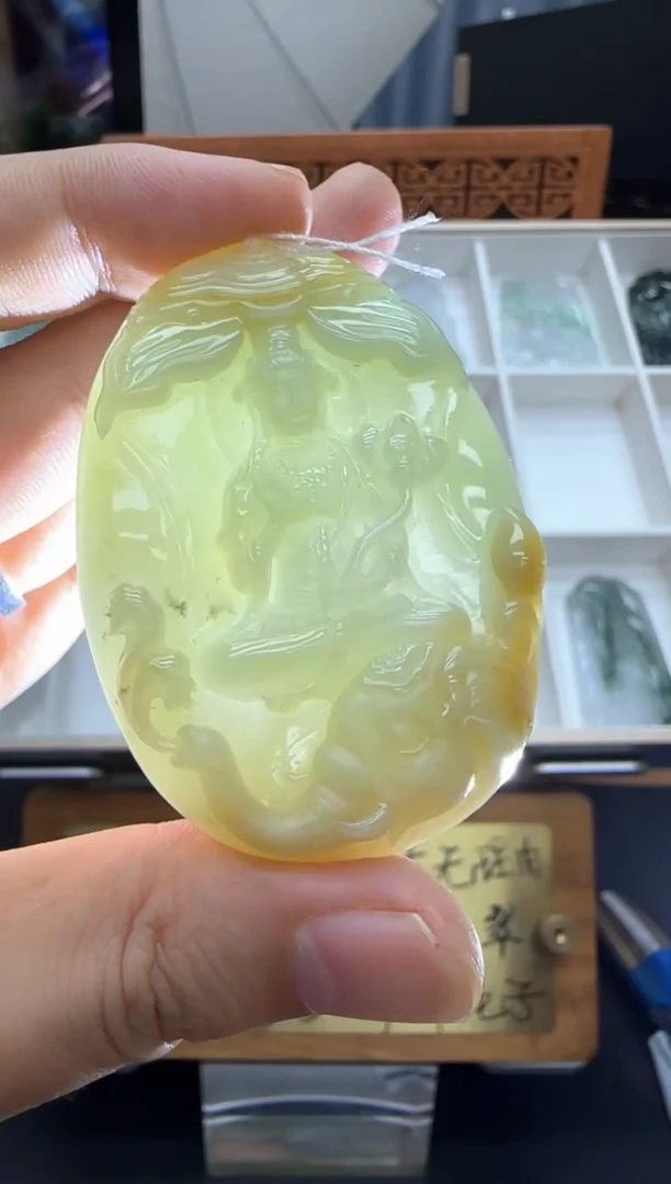 翡翠挂件未镶嵌A货翡翠多样性孤品
