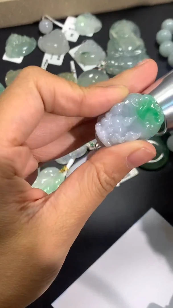 颈饰未镶嵌翡翠1