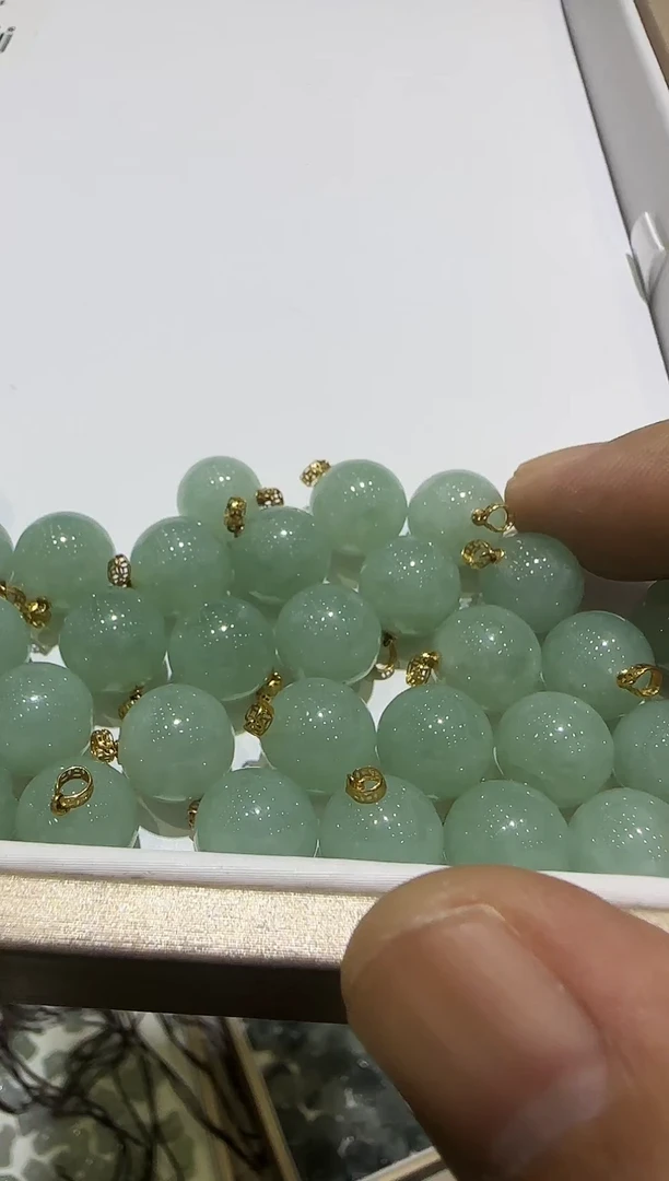 翡翠未镶嵌颈饰H-@@QJHG081406多样性发其一