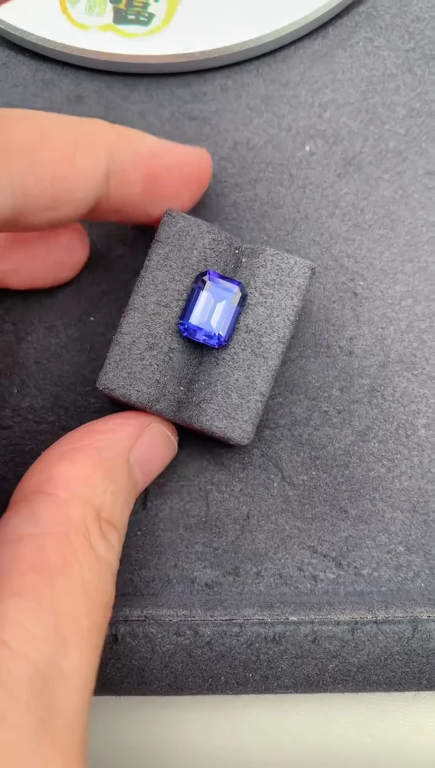 未镶嵌裸石坦桑石3.9ct  坦桑石BA