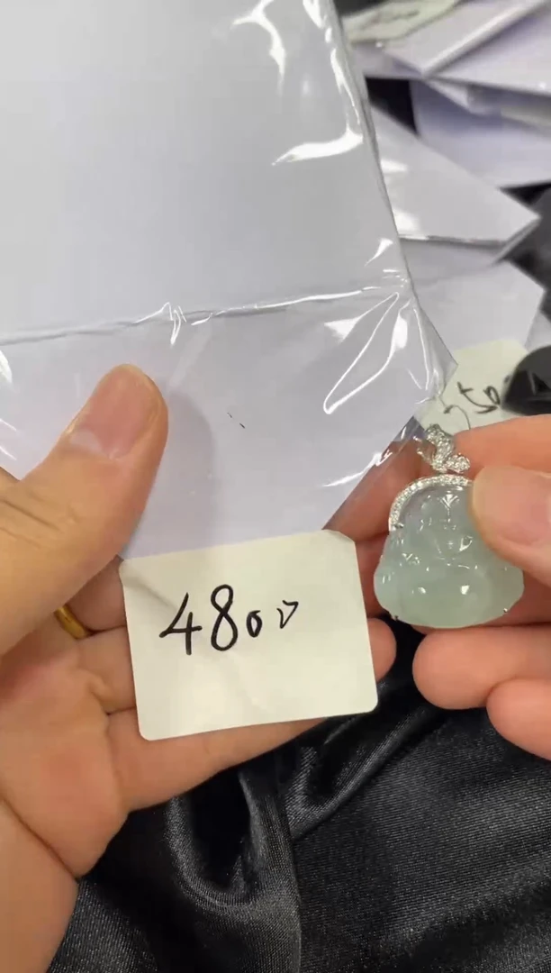 翡翠18K金镶嵌颈饰缅甸翡翠|冰晴水佛公