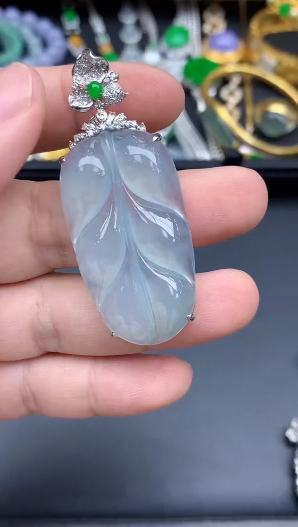 吊坠(不含链)18K金镶嵌翡翠580-春日珠宝