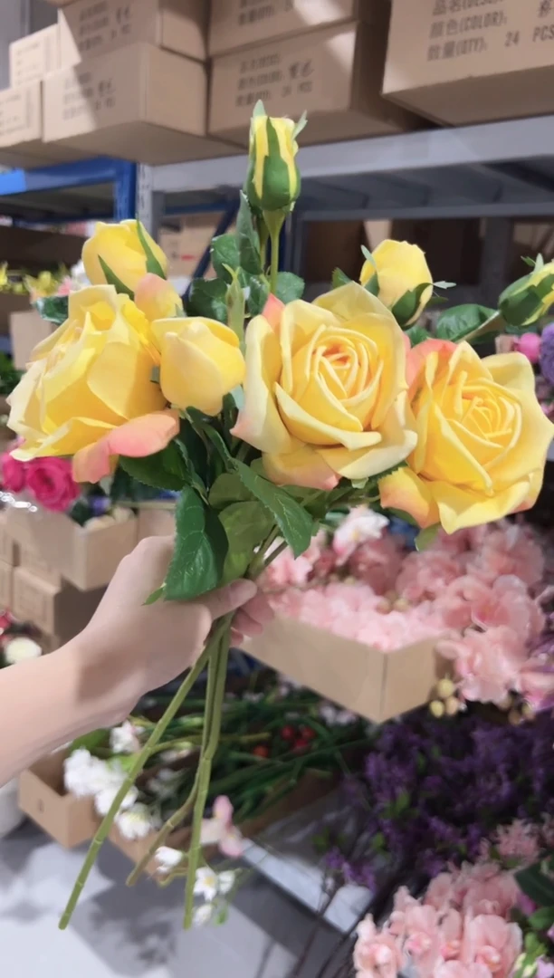 3枝黄色手感保湿妃子玫