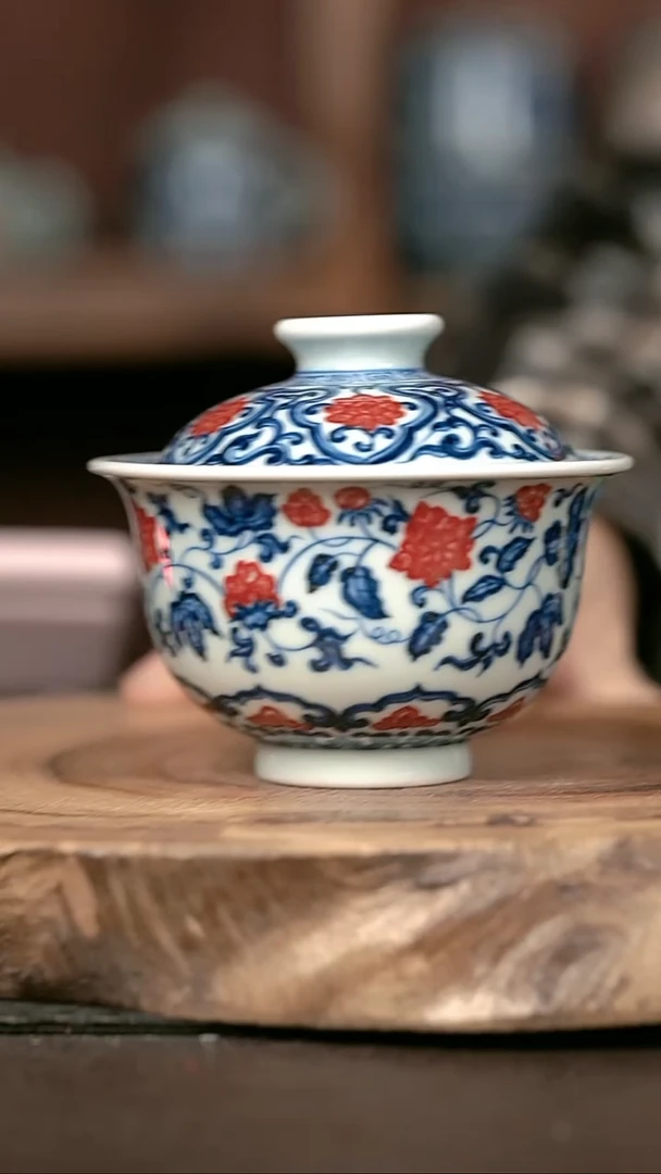 手绘手绘高温现代瓷 气  缠枝花卉大布袋150cc