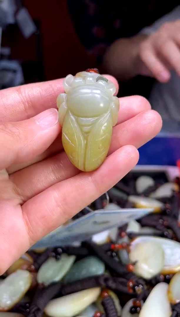 和田玉未镶嵌颈饰1