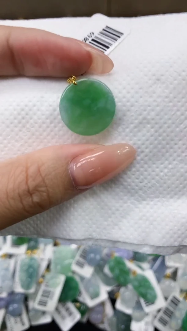 颈饰18K金镶嵌翡翠11111111111